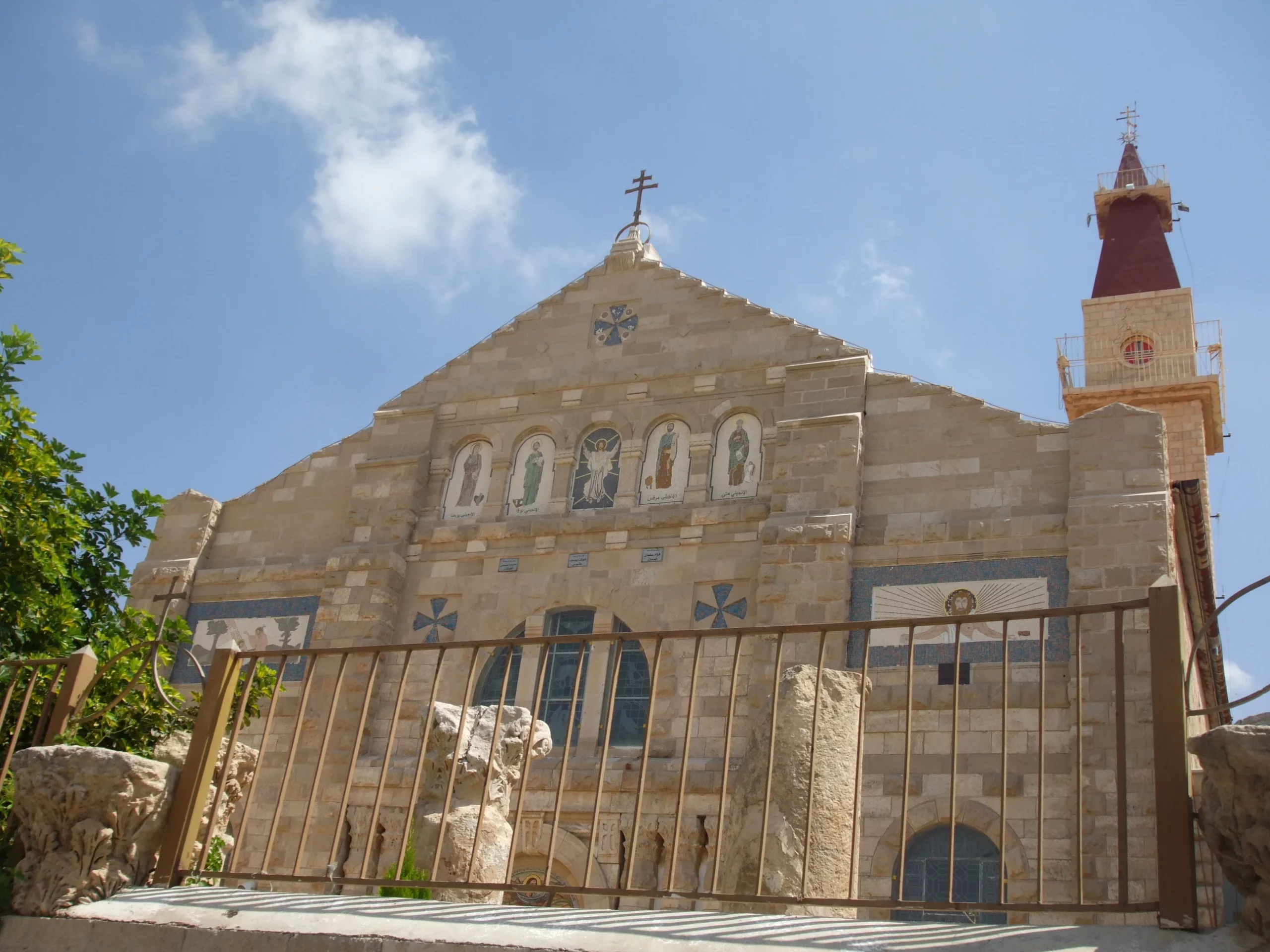 كنيسة يوحنا المعمدان – دير اللاتيين في مادبا